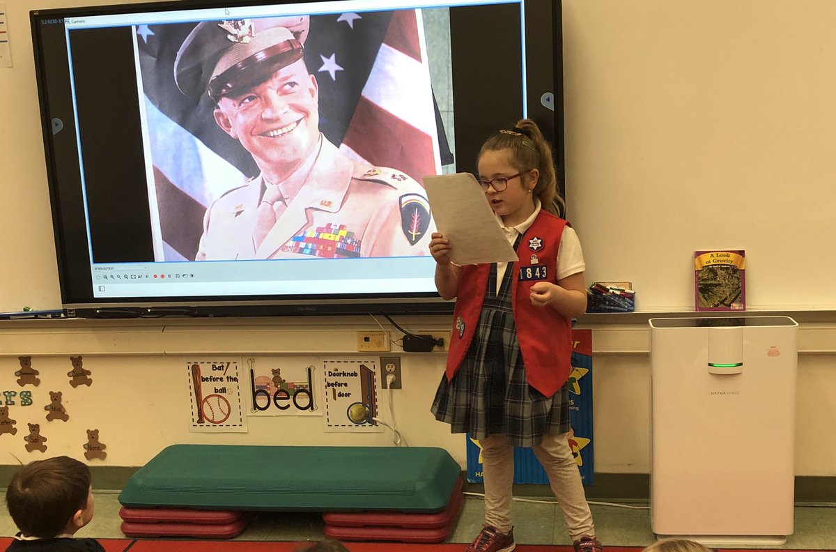 MrsReidSTJ's tweet photo. Great job on the President Reports! The students loved sharing and listening to the amazing facts! @StJamesWO #PresidentsDay https://t.co/vrAnbK3ffk