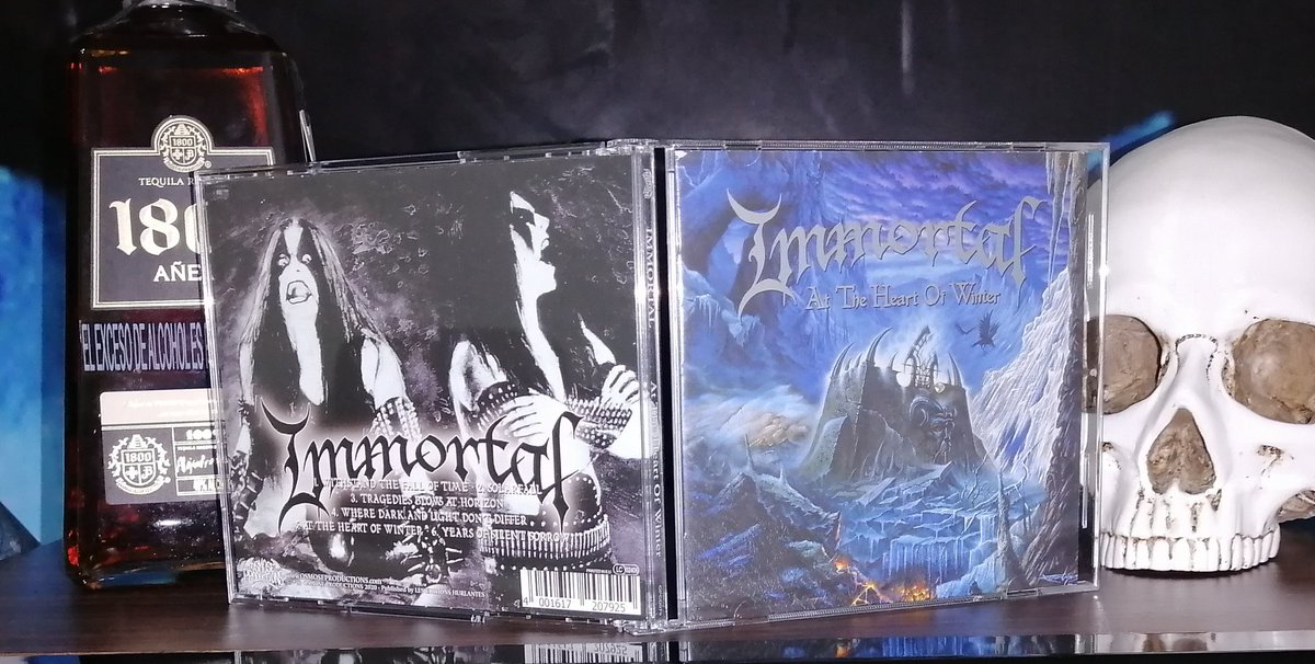 cvidal_EstuansI's tweet photo. Febrero 22, 1999 #Immortal π§π» lanza su Γ‘lbum "At The Heart Of Winter" Grabado y Mezclado en #TheAbyssStudios ProducciΓ³n, mezcla e Ing por Peter TΓ€gtgren
#UnDiaComoHoyEnElMetal
#BlackMetal #NorwegianBlackMetal #Demonaz #Abbath #Horgh https://t.co/y03AuxmKqH