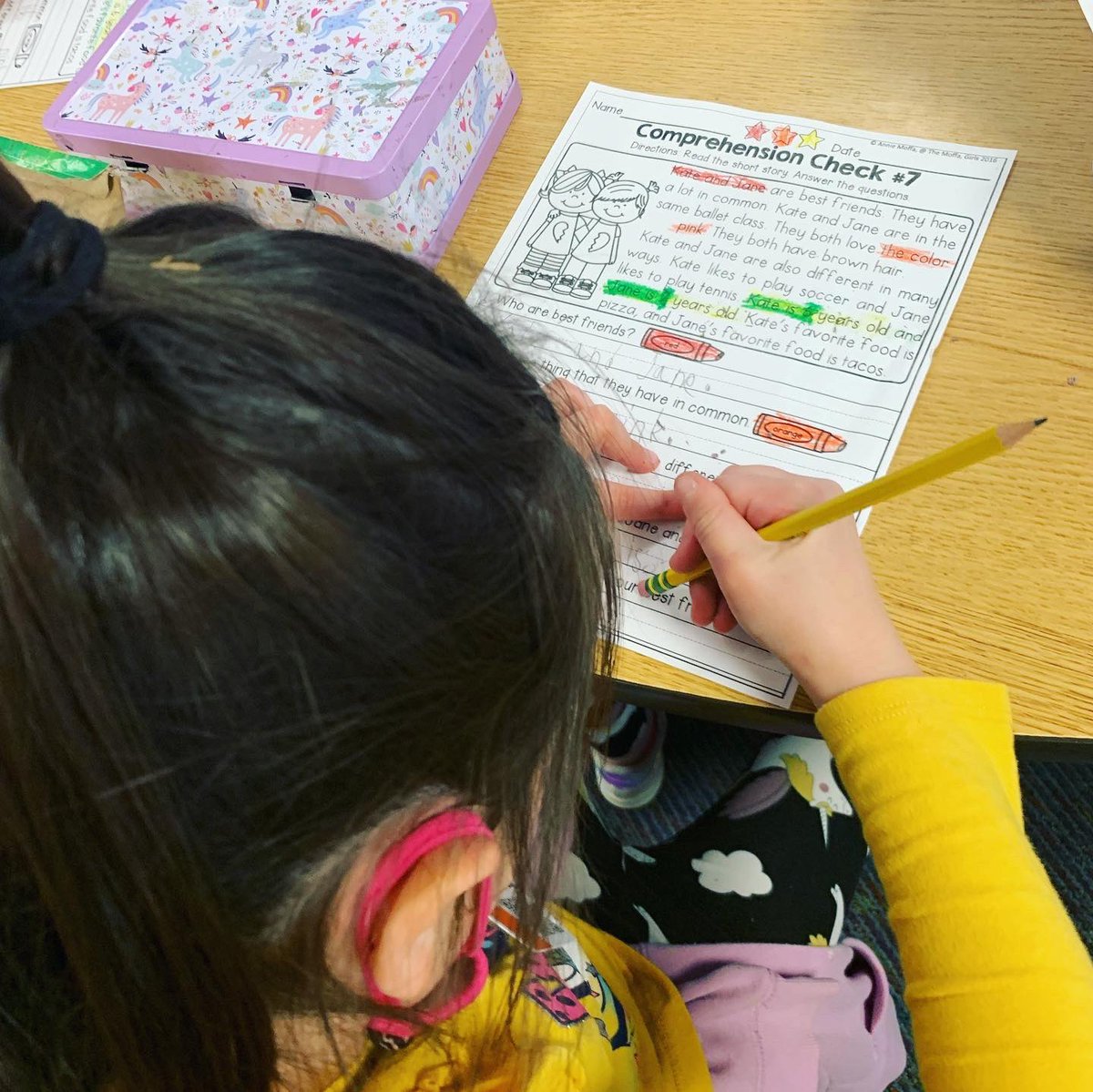 MAVSFACS's tweet photo. Leading centers is such a great place to build confidence in the classroom. Ms. Ward helped with reading centers and used a calm, quiet voice showing the students to also stay quiet and calm. Great job today! #266FutureTeachers https://t.co/JBHJDnlGXi