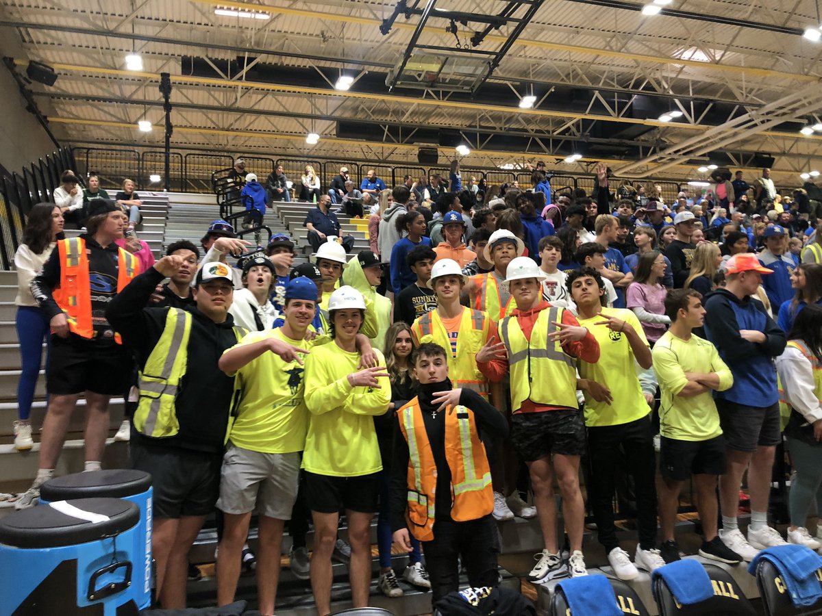 BNick33's tweet image. @CrowdNotNice out in full force tonight!  Way to show up SHS!