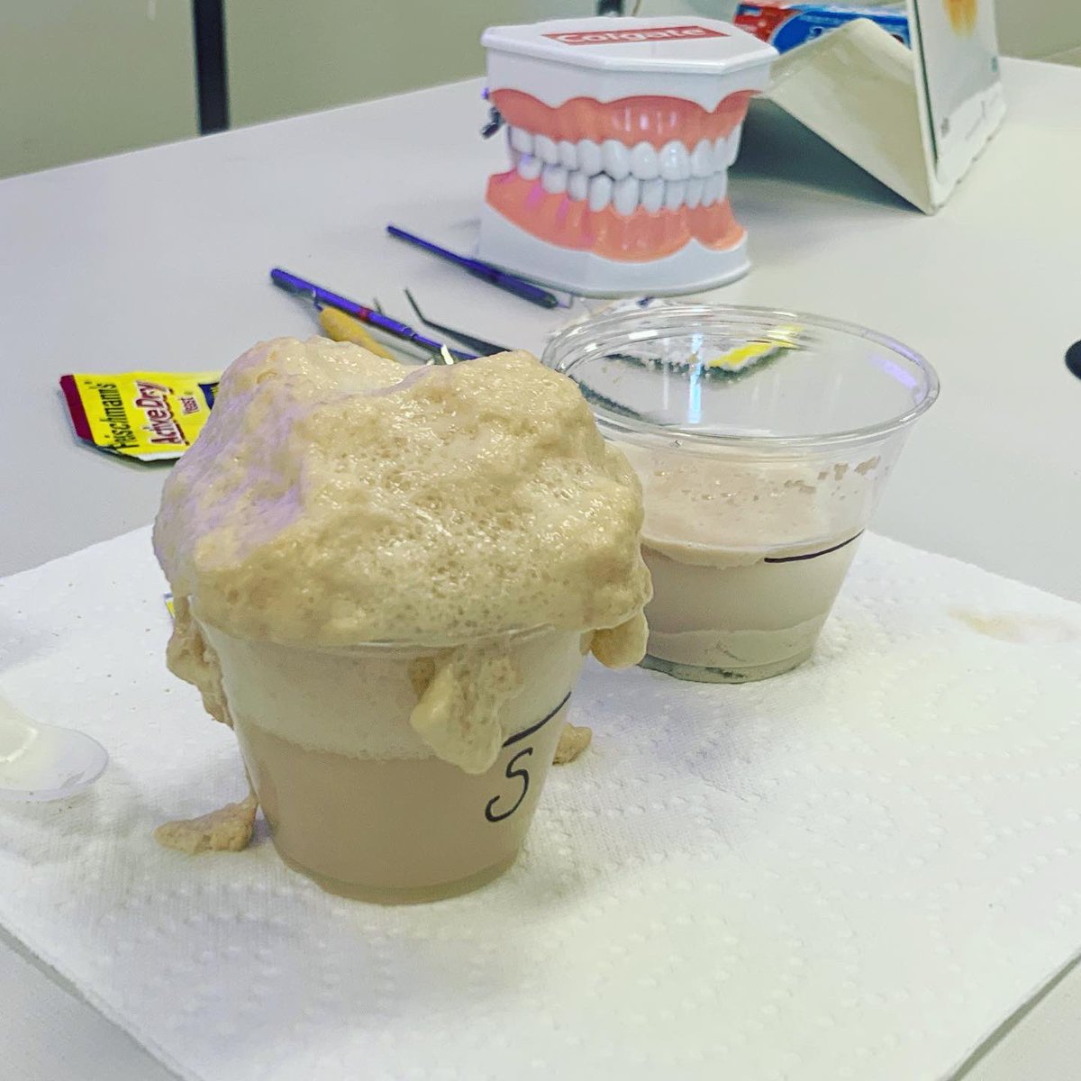 MAVSFACS's tweet photo. Today I got to watch students at Maize South Elementary learn about dental care and do an experiment with how soda can stain teeth! #266FutureTeachers Ms. Schneweis helped students scrub their egg back to white with toothpaste! https://t.co/NC80s7sDNr
