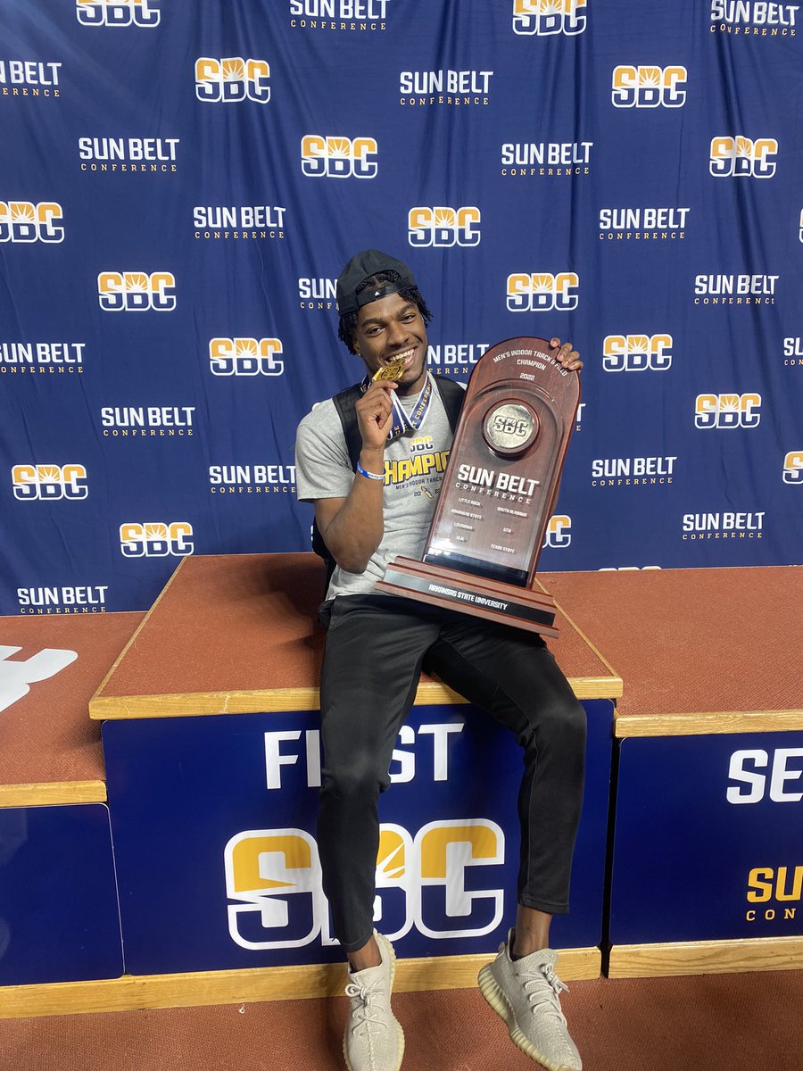 kevonholder's tweet photo. They Mad, Make’em Madder #RingSZN 💍🧹💍🧹 https://t.co/TxPqMsiz0A
