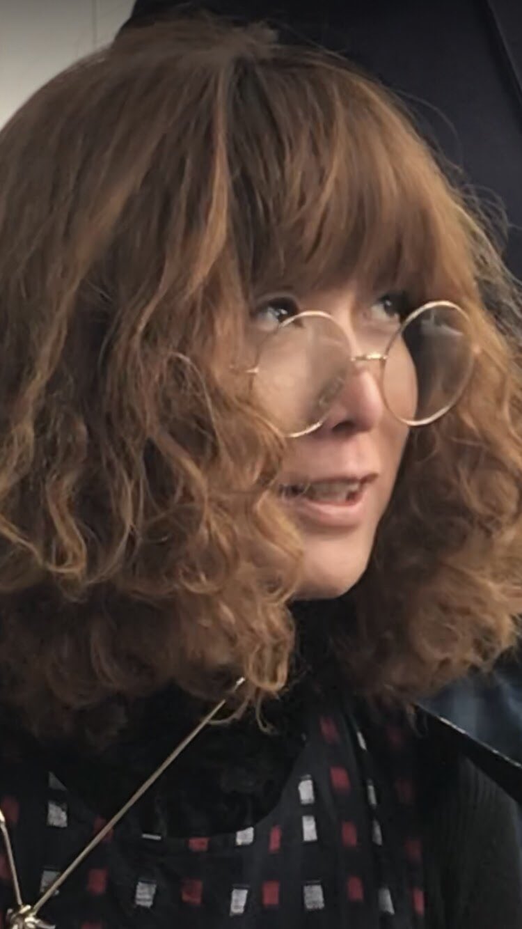 呂水 又やってしまいました 日本人の女性だと思ってフォロバした方 多分外国人男性 Dmでしつこくプライベートを聞いて来たりする 私は又 アイコン詐欺してるのかしら 嘗てはヘッダー詐欺だったわ 外国人は直ぐ騙されるのね 右下は前のヘッダー