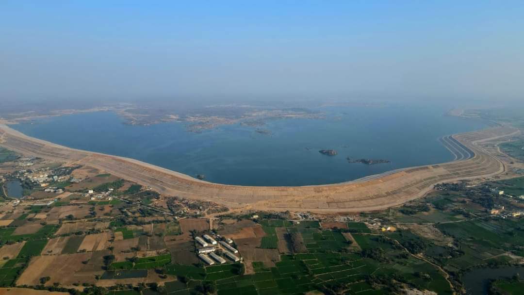 BRSHarish's tweet photo. Telangana's mammoth #Mallannasagar is ready to create history and serve the people of Telangana 

Hon’ble #CMKCR garu has given Telangana another reason to rejoice as he inaugurates the largest reservoir and dedicate it to the nation today. https://t.co/FLdfzhBaGH