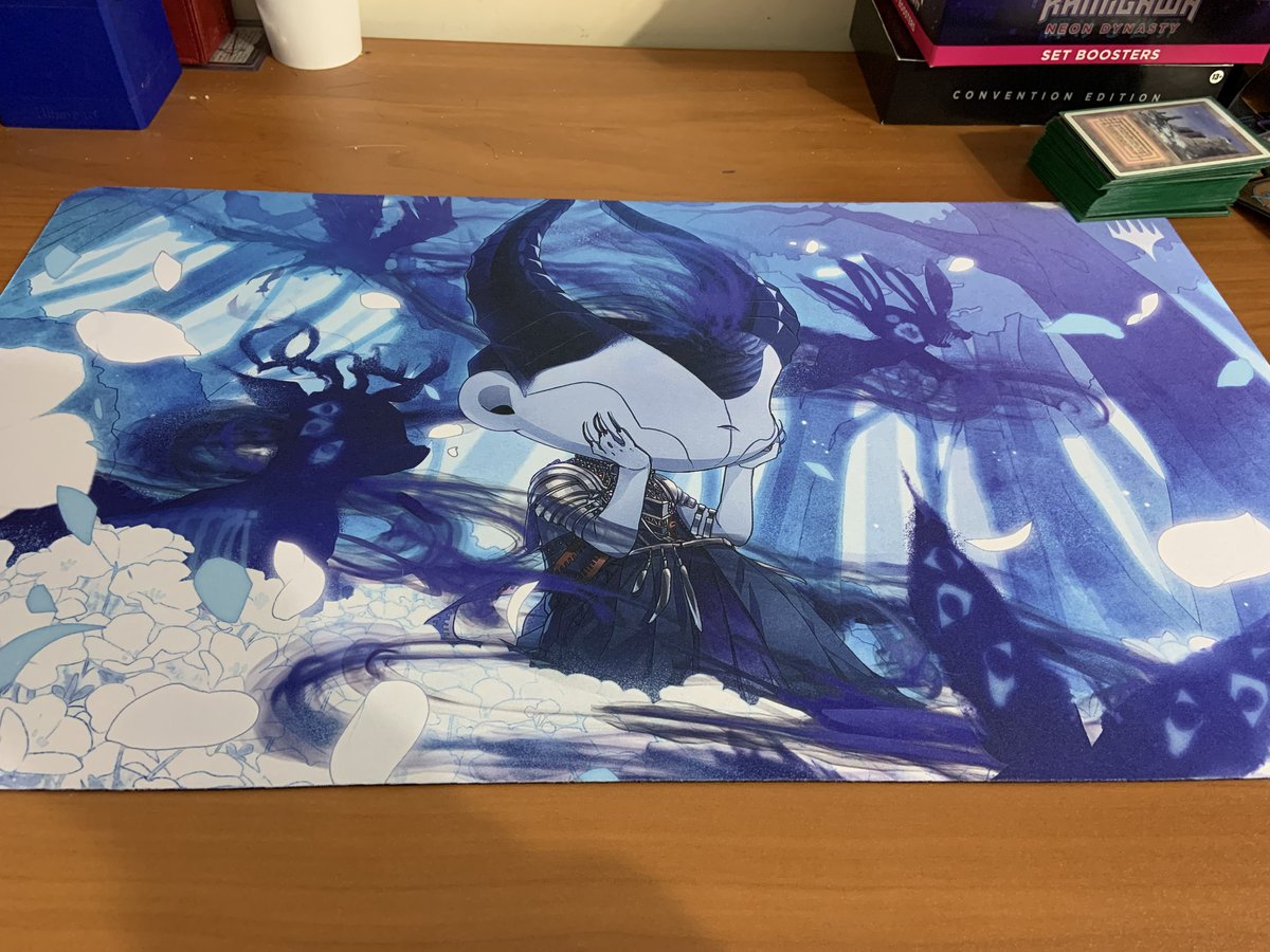 Voiddyn's tweet photo. Are you interested in winning a FREE NEW SECRET LAIR UltraPRO playmat?

🤜Like &amp; Retweet This Tweet
🤜Follow me!
🤜Follow @UltraProIntl 
🤜 Comment with your favorite Street Fighter (or Planeswalker)!

Winner pulled March 1st!

TY UltraPro for Sponsoring this giveaway! https://t.co/DQJfxyIjFc