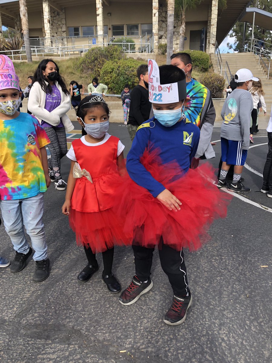 Arbolita VAPA Academy Bees tweet media