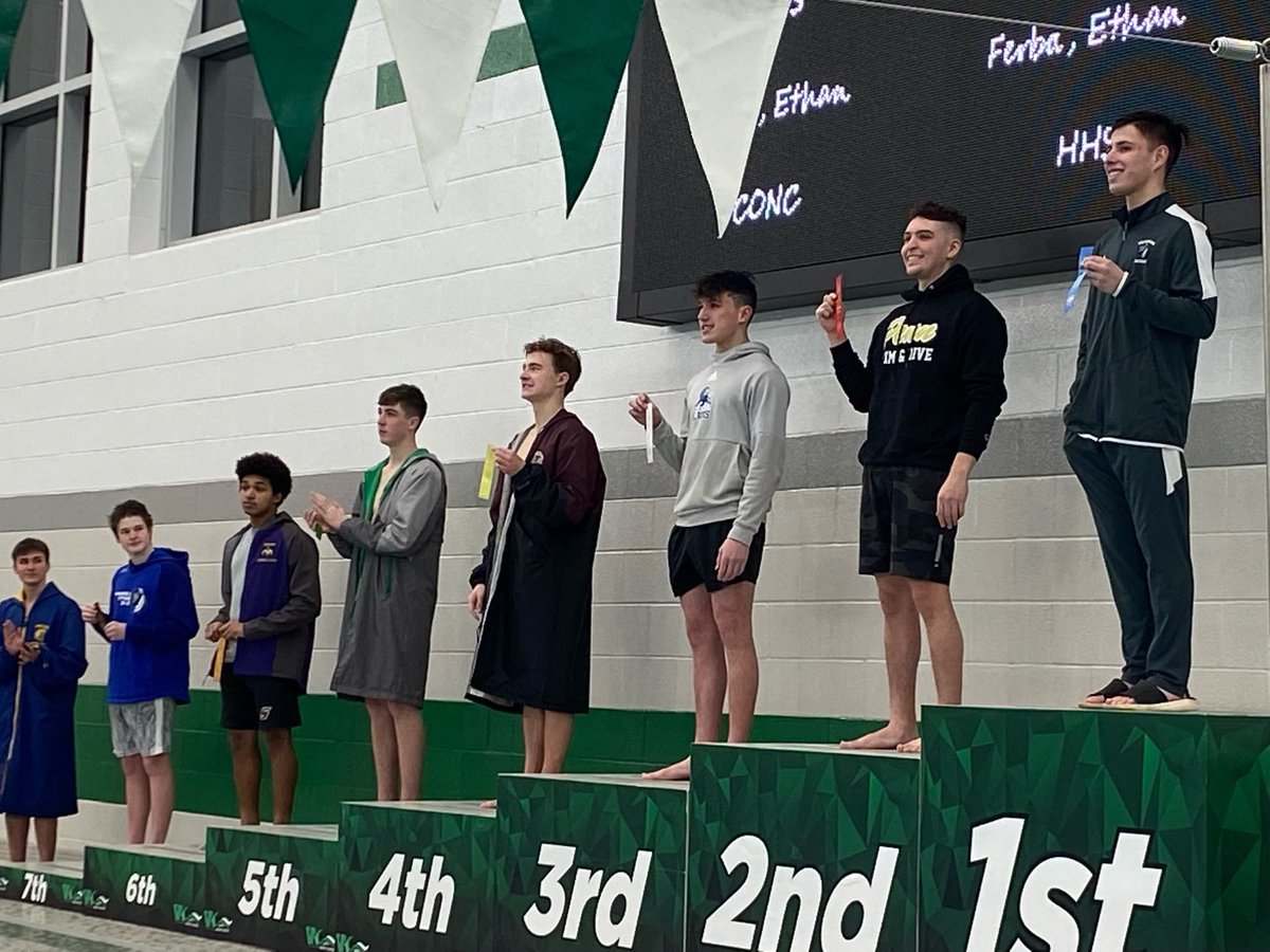 Nick Hardy places 3rd at diving  regional. He will compete at state this weekend!!
