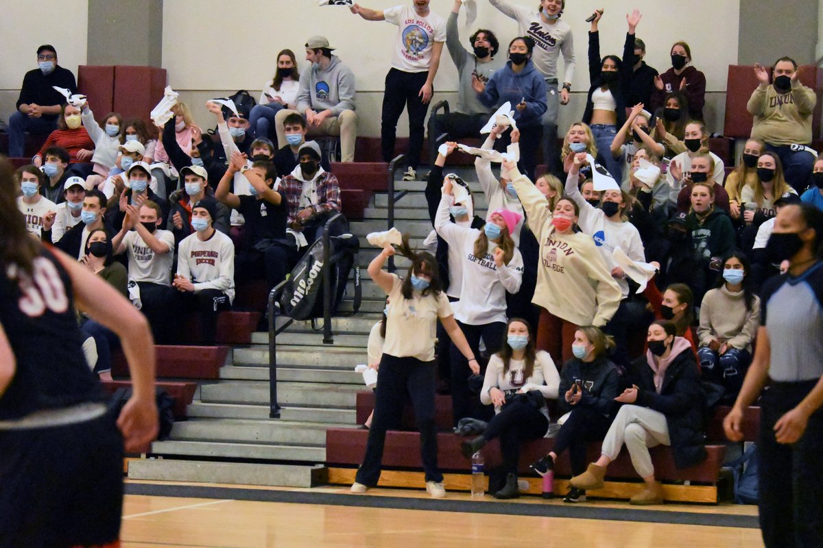 UnionAthletics's tweet photo. The crowd tonight for @UnionCollegeWBB was 🔥🔥!!

THANK U for all those who came out to support the Dutchwomen to a big postseason W! #GoU #d3hoops https://t.co/boKjy7QDUi
