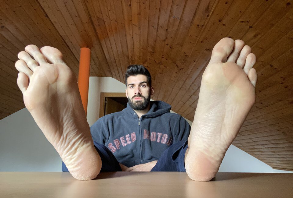 brazilmalefeet's tweet photo. @AIphaxHarry ! https://t.co/5ZJHtSXe0m
