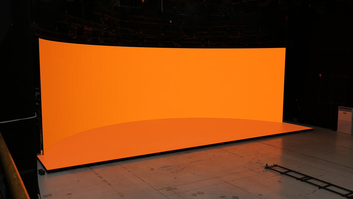 ROE_Visual's tweet photo. We are excited to see the finished setup with our products at NP Studio's XR stage in South Korea! Equipped with BP2 and BM4 panels, the stage delivers new experiences to customers.
#virtualproduction #NPstudio #ARKVentures #SouthKorea #roevisual #XR #BP2 #BM4 https://t.co/uTZkkHOcEt