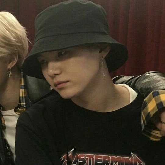 hourly yoongi tweet media