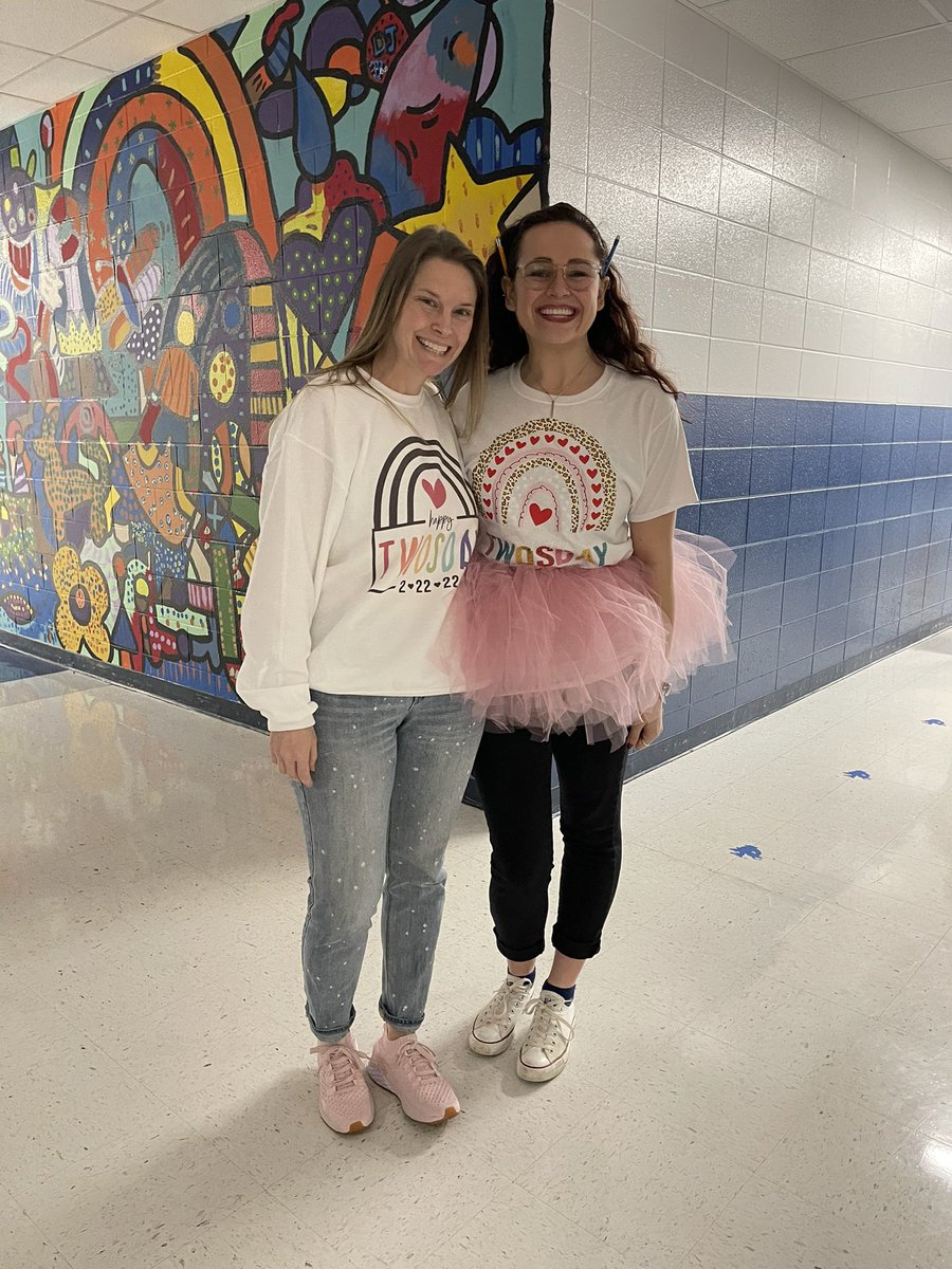 perkinsonreads's tweet photo. ✌🏼 2•22•22 ✌🏼Twosday with the best!  We had so much fun today! @MsHoffman5 @troutman_demi @melsteph0801 @Warren_Elem https://t.co/EnwqLHgchW