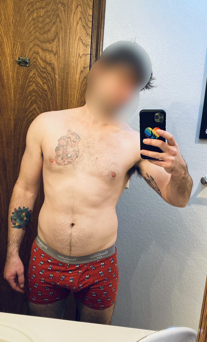 Bearchaser1992's tweet photo. 2nd day back at the gym. I hope to get to my goal weight this year ๐ช๐โ๏ธ #gay #gym #workout #progressphoto #otter #twunk #goals https://t.co/DcS406nxlj
