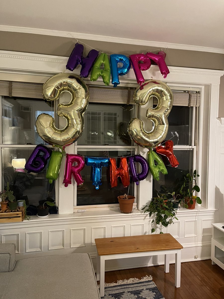 TFaggionVinholo's tweet photo. So this happened. 😱🥳💃🏻 #Hello33 !! https://t.co/cTPihS8cbh