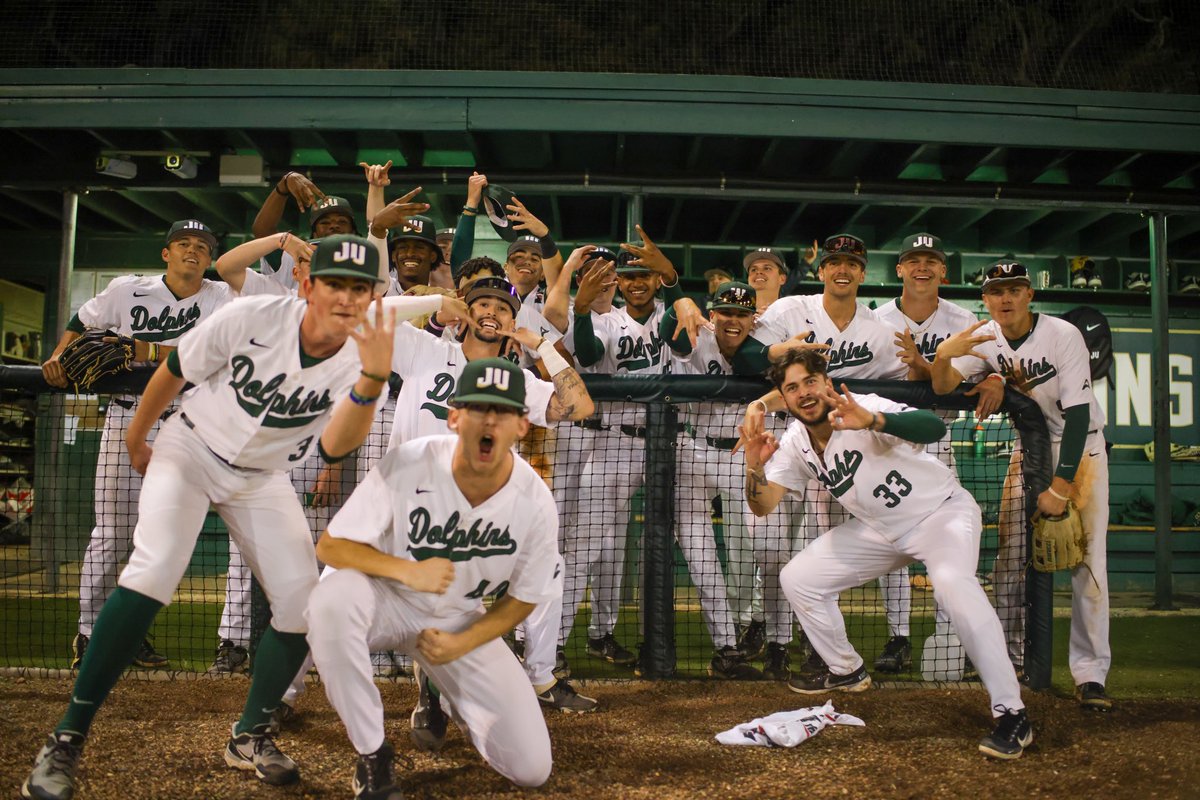 🚨 UPSET 🚨

Jacksonville defeats No. 10 Florida State, 3-2, on a Tuesday night showdown!

#NCAABaseball x 📸 <a href="/JUBaseball/">Jacksonville Baseball</a>