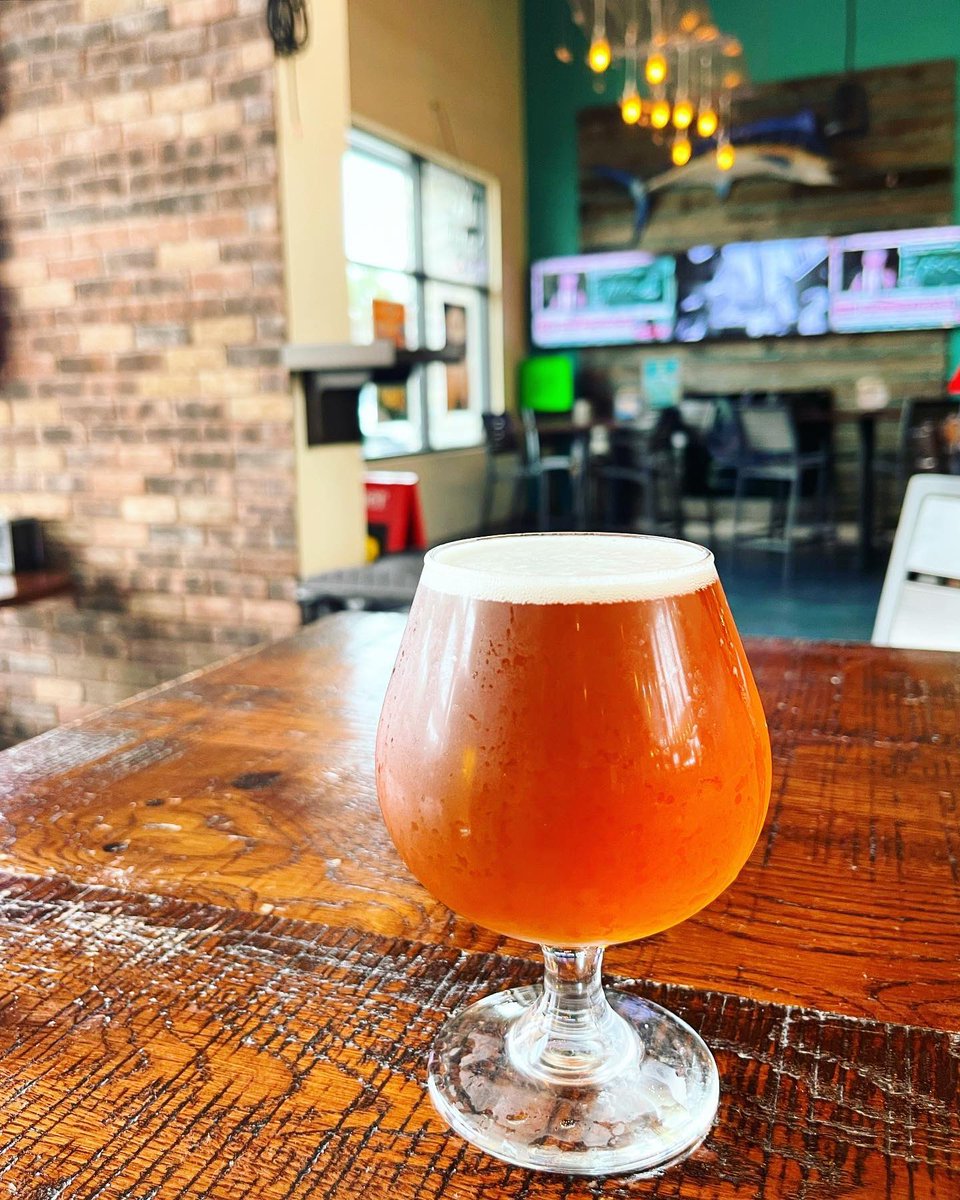 OBPBuzz's tweet photo. Since it is 2-22-22, don’t you think our 11% OBP2 is in order? 😁🍻🧡
Repost IG: @the239swfl Orange Blossom Orange Blossom Pilsner Squared 11% ABV #orangeblossomsquared #obp2 #pilsner https://t.co/pwE5tFyYnm