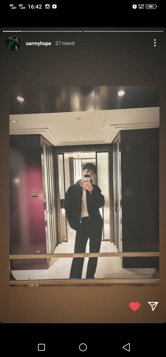 irmmmaaaa's tweet photo. jhopeeee sorry I'm late posting oppa's birthday😂 happy birthday oppa 🎂🎉 take care of your health at times like this and so on, I will also take care of my health😍 I LOVE YOU😍
#JhopeBirthday 
#latepostulangtahunjhope
#iloveyou
@bts_bighit https://t.co/bvoDVL4iIA