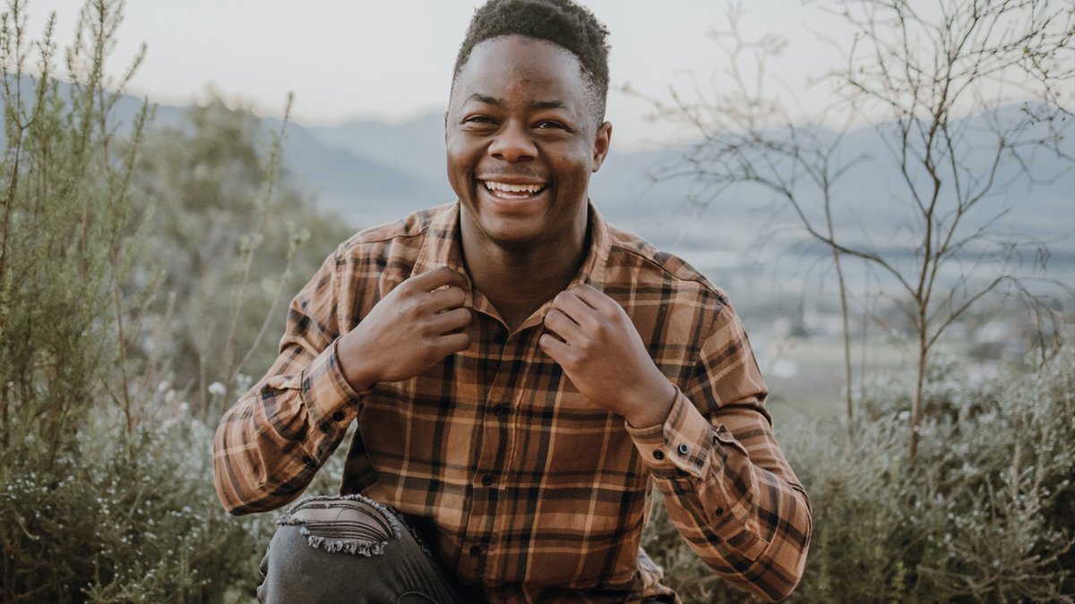 TiNo is nuut op die toneel en het sopas sy eerste enkelsnit en musiekvideo bekendgestel. 

Lees meer hier: jousterre.co.za/2022/02/23/409…

<a href="/VonkMusiek/">Vonk Musiek</a>