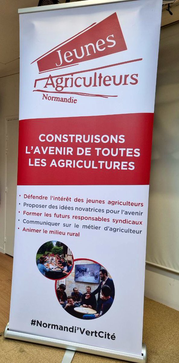 GBessonMoreau's tweet photo. Avec les @JA_Normandie dans le Calvados et @christoblanchet.

Pas d’agriculture sans agriculteur : l’installation des jeunes agriculteurs passe par une juste rémunération. 

#Egalim2 #PPLBessonMoreau https://t.co/hUucBNYWx4