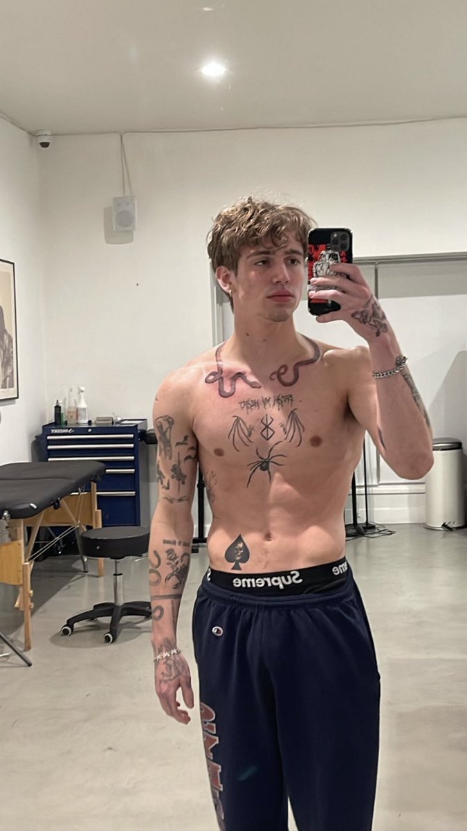 lhaackeer's tweet image. MNAO PQP