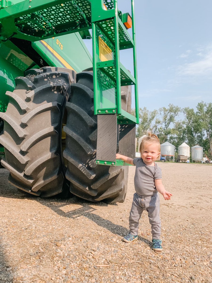 Excited for another year watching crops and my daughter grow #CdnAgDay #luckyguy <a href="/KateDenbow/">Kate Locke</a>