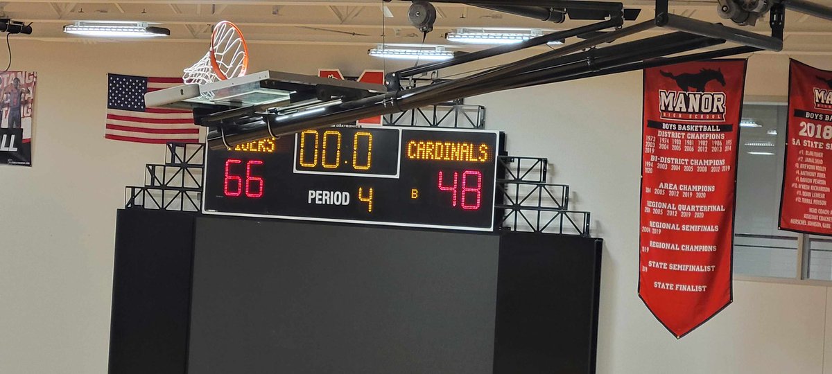 StonyPointVball's tweet photo. Way to go boys!!! So proud of our mens basketball team and cannot wait til round 2! #sTpfamily @STPTigerHoops https://t.co/5fZP1ytA6F