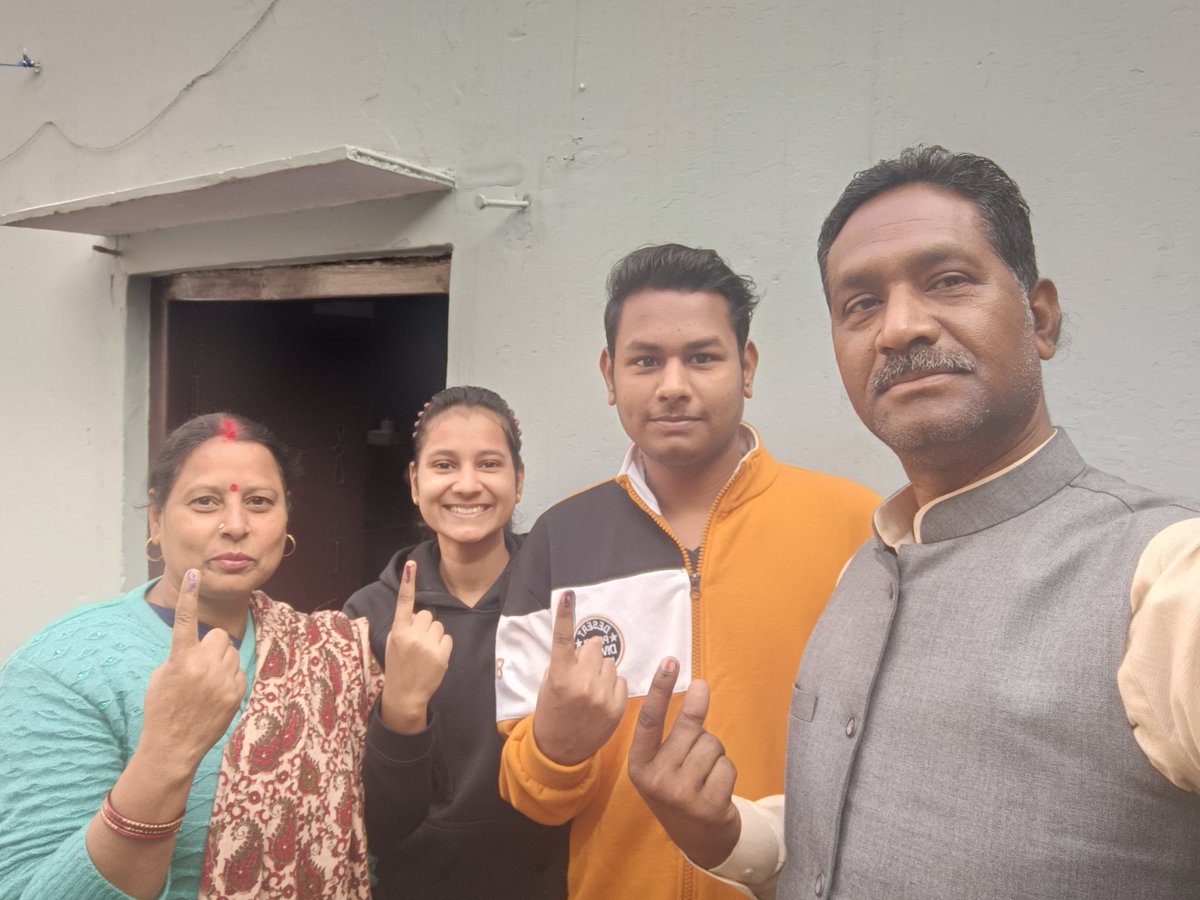 Ramji Maurya (@mauryaramji) on Twitter photo जय भाजपा ।
तय भाजपा ।।
#आएंगे_तो_योगी_ही
- रामजी मौर्य
जिला महामंत्री भाजपा
लखीमपुर खीरी (उ0प्र0)
<a href="/BJP4India/">BJP</a>
<a href="/BJP4UP/">BJP Uttar Pradesh</a>
<a href="/Bjp4Awadh/">Bjp Awadh Kshetra</a>
<a href="/Sunilsingh4Bjp/">𝐒𝐮𝐧𝐢𝐥 𝐒𝐢𝐧𝐠𝐡</a> जय भाजपा ।
तय भाजपा ।।
#आएंगे_तो_योगी_ही
- रामजी मौर्य
जिला महामंत्री भाजपा
लखीमपुर खीरी (उ0प्र0)
<a href="/BJP4India/">BJP</a>
<a href="/BJP4UP/">BJP Uttar Pradesh</a>
<a href="/Bjp4Awadh/">Bjp Awadh Kshetra</a>
<a href="/Sunilsingh4Bjp/">𝐒𝐮𝐧𝐢𝐥 𝐒𝐢𝐧𝐠𝐡</a>