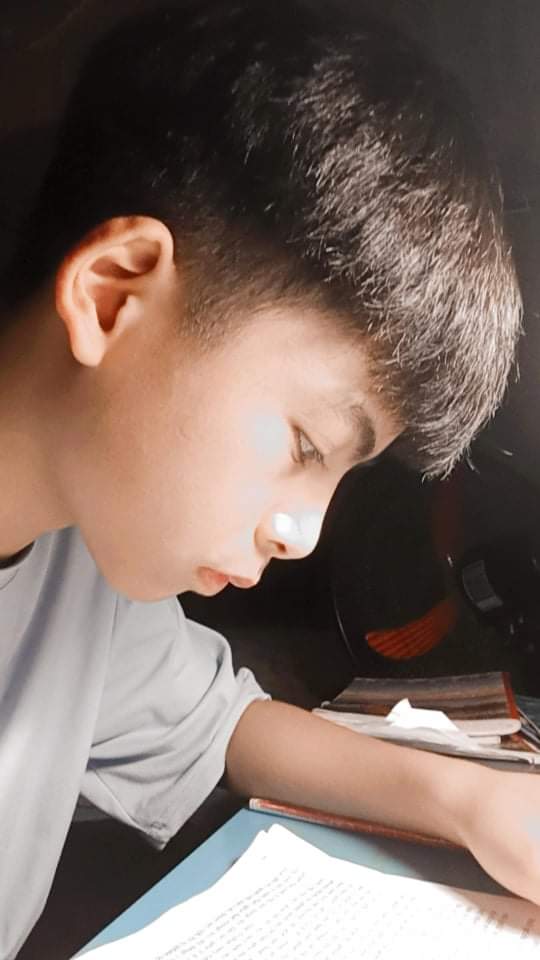 Ai nhắn tin cho mình thì gửi ảnh mặt vs cu rồi giới thiệu với. Chứ nhắn " hi " mình hong biết rep gì tại quá nhìu tin nhắn ạ ❤️