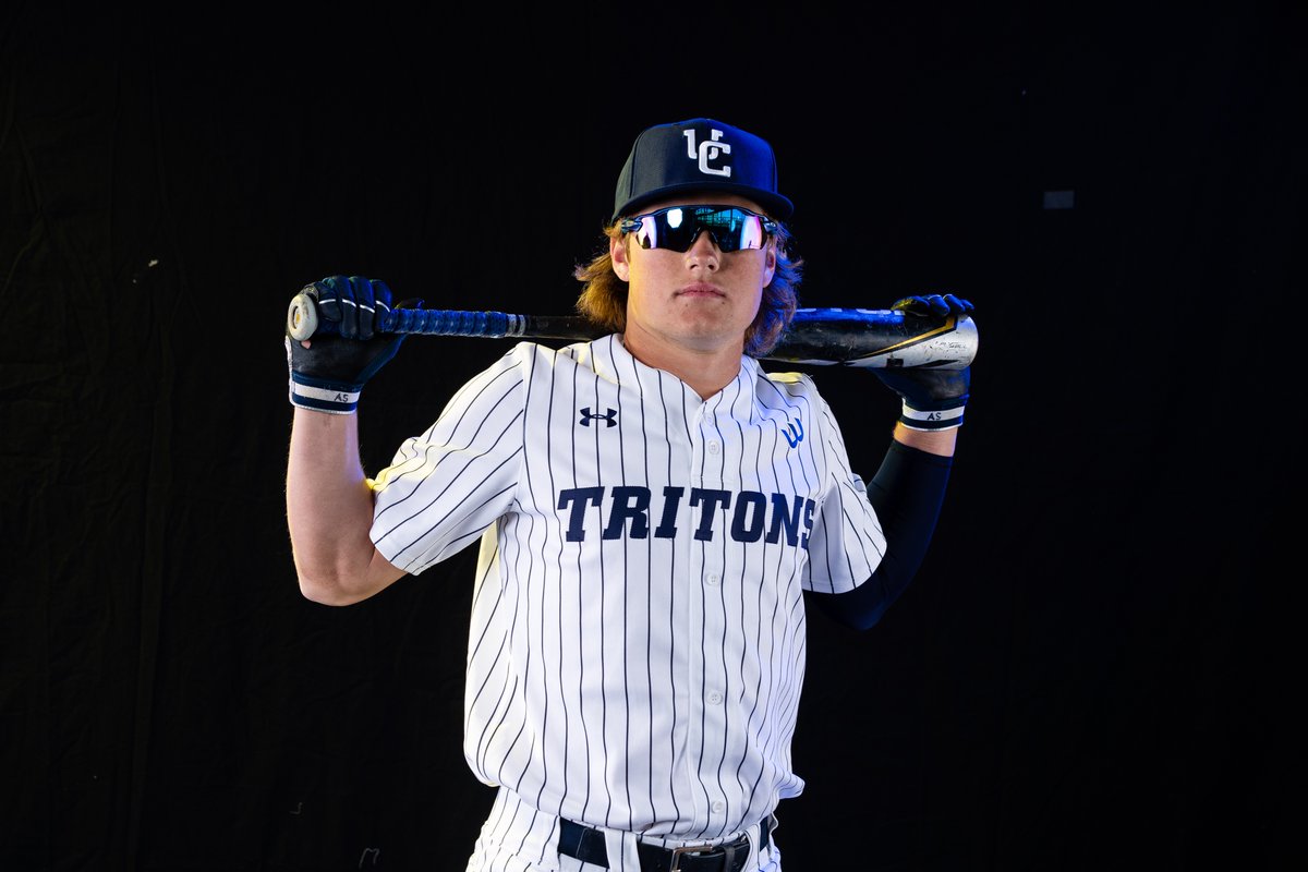 UCSDbsb's tweet photo. B4 | The 'pen takes over and Austin's night is done. The freshman goes 3⃣ IP, 0⃣ R, 2⃣ H, 6⃣ SO, 0⃣ BB in his debut on the mound.

Don't worry he's still in at DH 😎

#GoTritons https://t.co/gXKnxbRupo