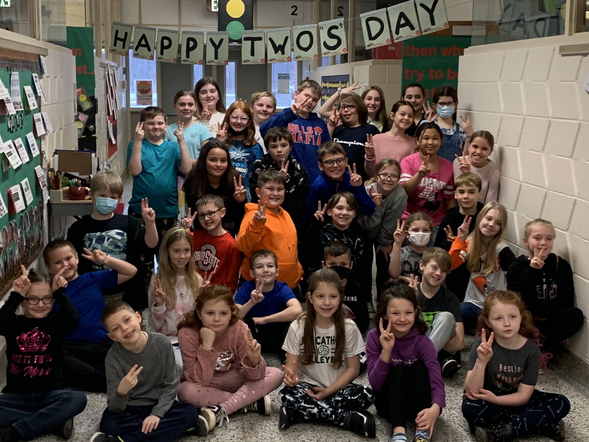 Celebrating everything twos today! Our fourth grade rocks! @MortonPRIDE