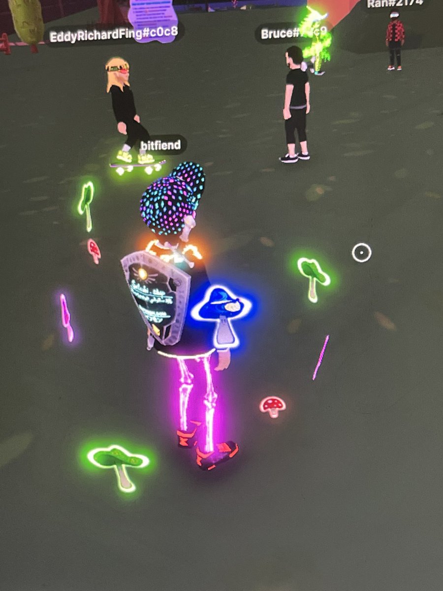 BadgerDrops's tweet photo. My sneak is over 9000 🪰
#TinyFly
#mana #nft #Decentraland https://t.co/VGeDPthqQm