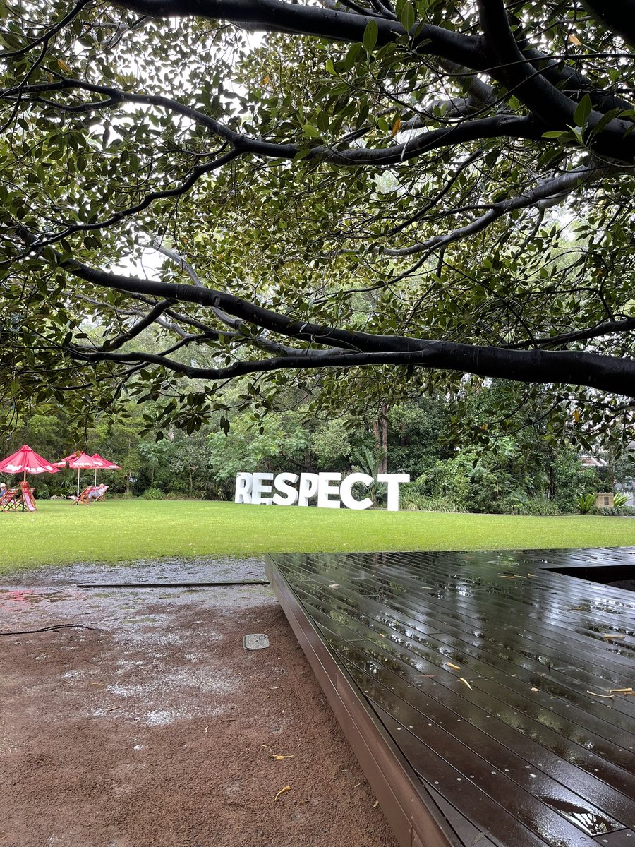 wendy_firth's tweet photo. #UOW #studentsreturn #staffreturn #values #2022 https://t.co/yCrM6YpyXI