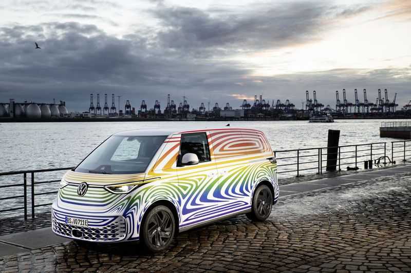 Volkswagen buzz. Фольксваген ID Buzz. Volkswagen ID Buzz 2023. Электро Volkswagen ID Buzz. 2024 Volkswagen ID. Buzz.