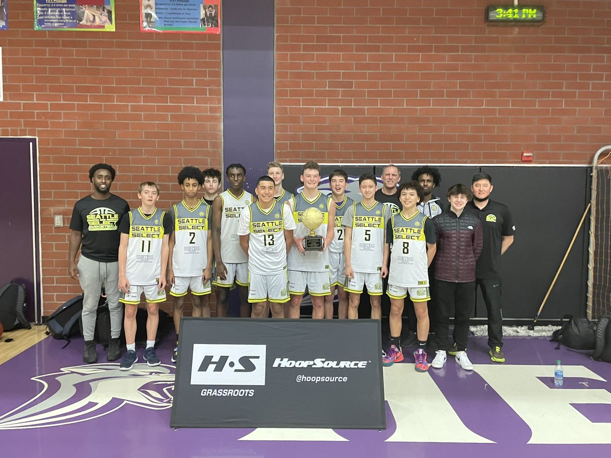 morgy21's tweet photo. Love watching these boys grind and compete! #seattleselect #tshirtsunday https://t.co/ZXnZXXiSVm