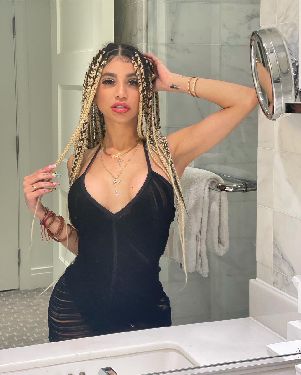 LilveronicaR's tweet photo. check out my @Fleshlight on https://t.co/XrwP5G1nbw https://t.co/5hFUfVGwaL