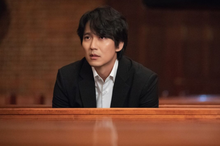 soompi's tweet image. #KimNamGil Seeks Answers As He Suffers In Silence In “#ThroughTheDarkness”
soompi.com/article/151432…