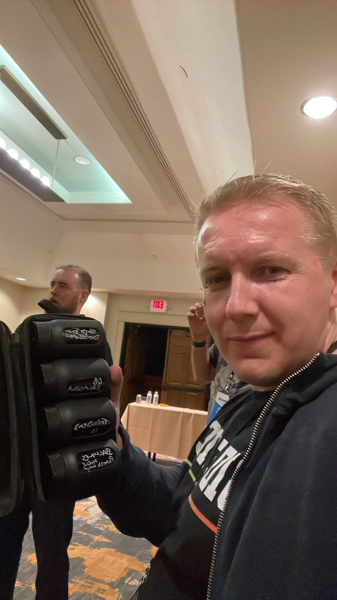 Haahaaaa all mine mofo <a href="/nshoe18/">ShoeFi™</a>