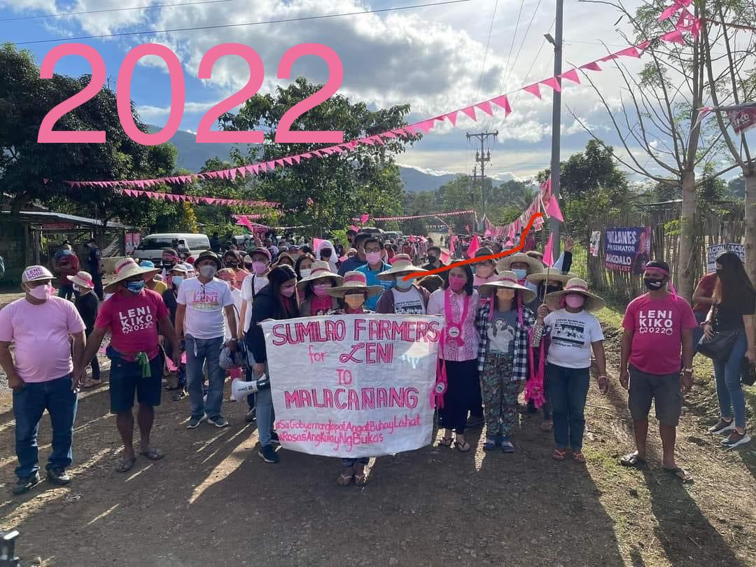 lawyersforleni's tweet photo. Sumilao Farmers na ipinaglaban ni Leni noon, ipinaglalaban din siya hanggang ngayon.
Kapag ipinangako ni Leni na ipaglalaban ka, kahapon pa lang ay nagawa na niya. #KulayRosasAngBukas #AngatBuhayLahat #LeniKiko2022 #LabanLeni2022 https://t.co/EqYR8kCLpt