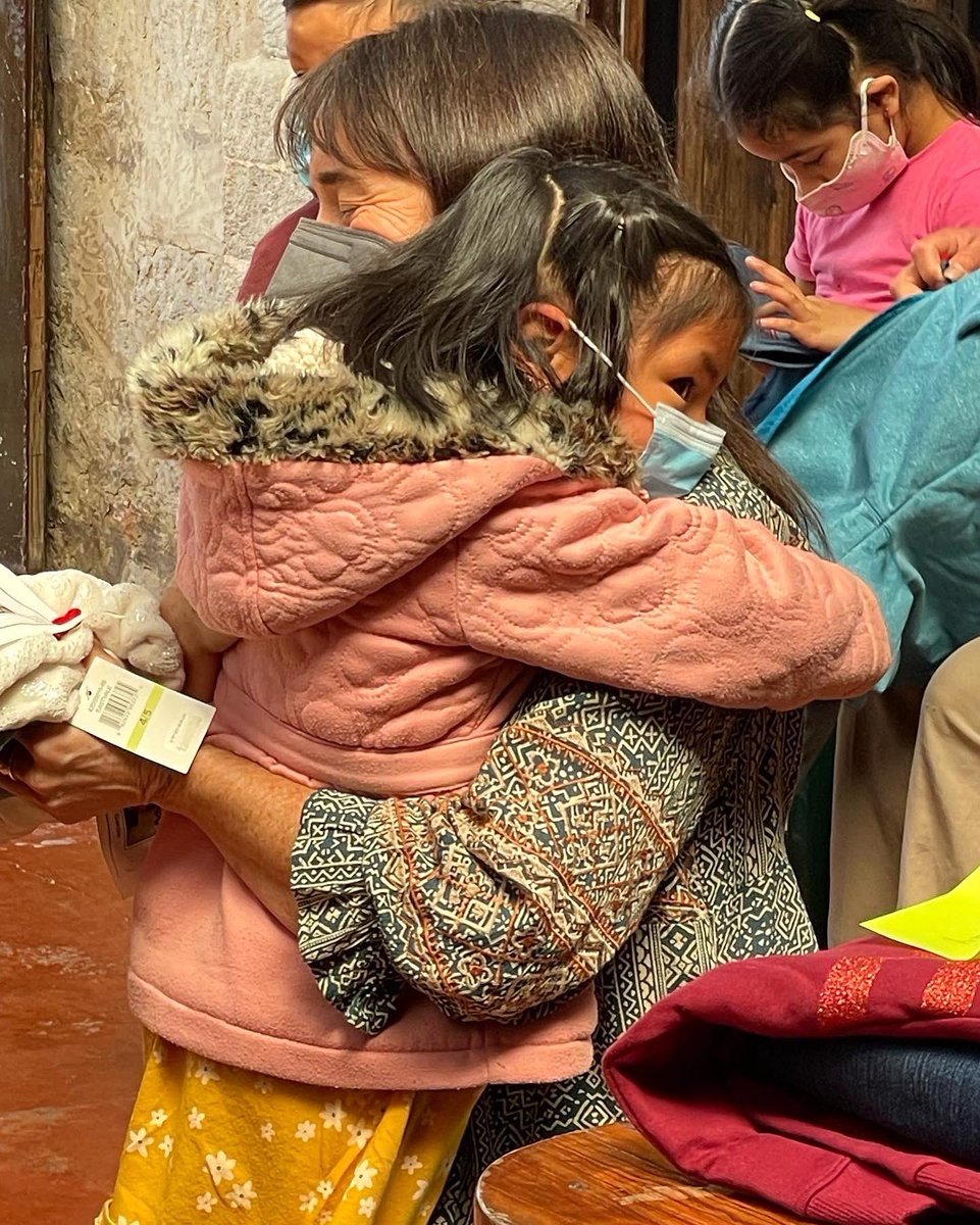 EducationHope's tweet photo. There were hugs I got today that I will remember for the rest of my life. Back with my people. ❤️
#thisiswhatlovelookslike https://t.co/RMohjpDGL3