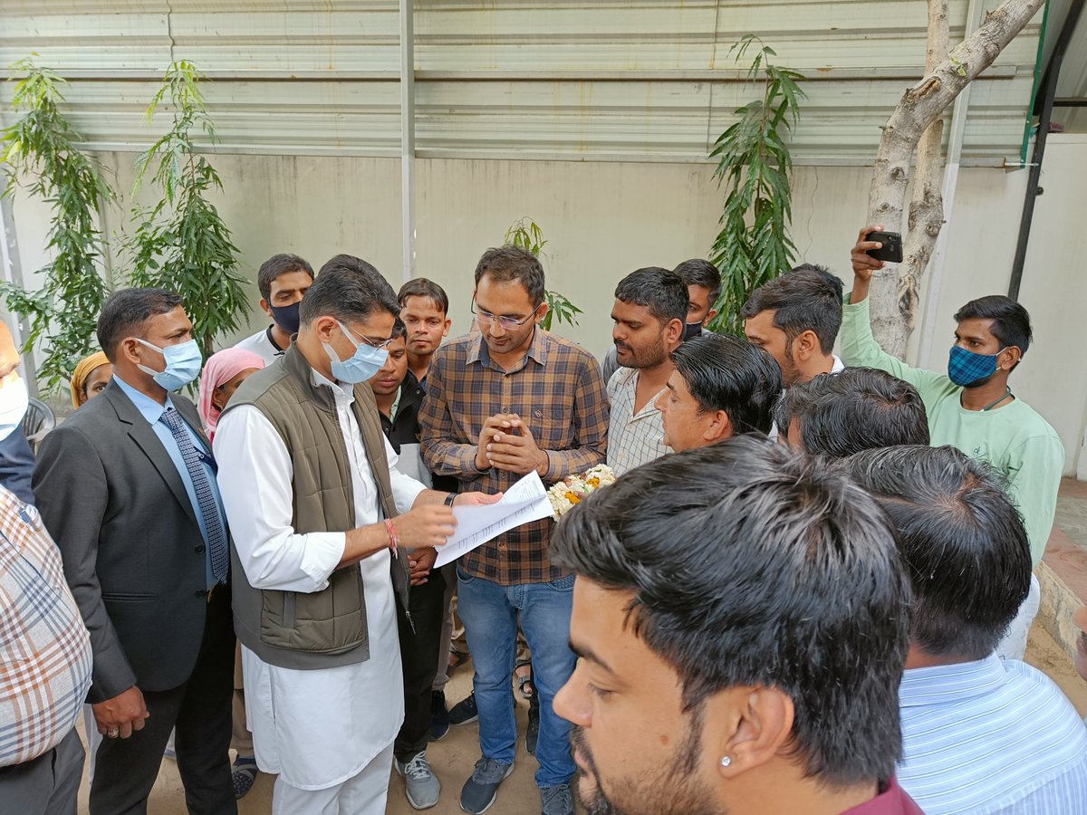 Babulal nangli (@bnangli) on Twitter photo #jaipur PCC के सचिव सरल व्यक्तित्व युवा नेता श्री <a href="/Mahendrakheri_/">Mahendra Singh Kheri</a> के नेतृत्व में आज श्री <a href="/SachinPilot/">Sachin Pilot</a> जी आवास पर #JCTSL कर्मचारियों की माँगो के लिए ज्ञापन सौंपा।। #JCTSL #7th_pay #regular
#mahendrasinghkhedi
<a href="/INCRajasthan/">Rajasthan PCC</a> <a href="/RajCMO/">CMO Rajasthan</a> <a href="/Murarisharmainc/">Murari Sharma</a> #jaipur PCC के सचिव सरल व्यक्तित्व युवा नेता श्री <a href="/Mahendrakheri_/">Mahendra Singh Kheri</a> के नेतृत्व में आज श्री <a href="/SachinPilot/">Sachin Pilot</a> जी आवास पर #JCTSL कर्मचारियों की माँगो के लिए ज्ञापन सौंपा।। #JCTSL #7th_pay #regular
#mahendrasinghkhedi
<a href="/INCRajasthan/">Rajasthan PCC</a> <a href="/RajCMO/">CMO Rajasthan</a> <a href="/Murarisharmainc/">Murari Sharma</a>