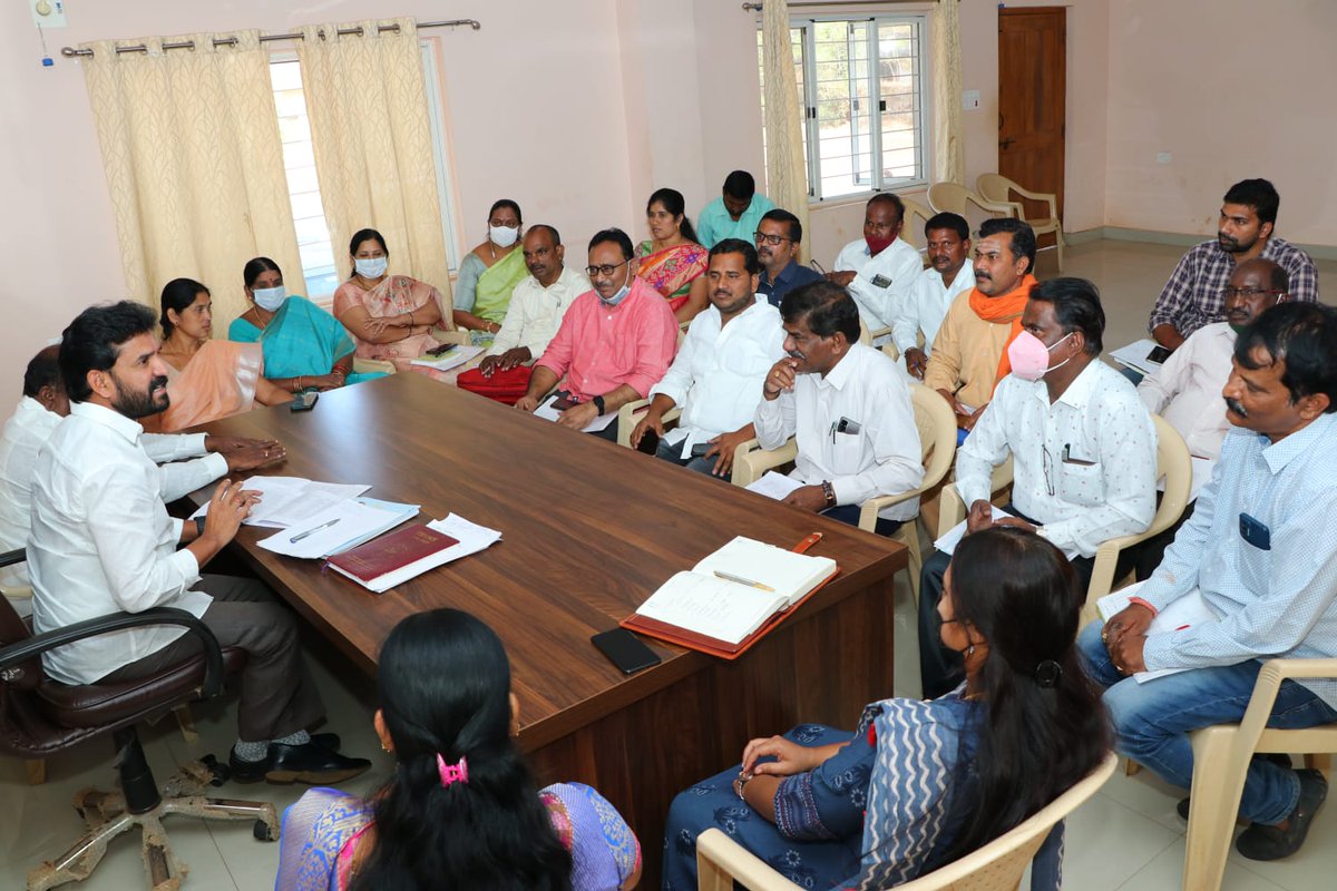DrAnandMethuku's tweet photo. Participated in a meeting on #ManaOoruManaBadi ,in #MLACampOffice ,#Vikarabad ,along with public representatives & officials.
@trspartyonline
@TelanganaCMO
@KTRTRS https://t.co/0K46jVLgHV