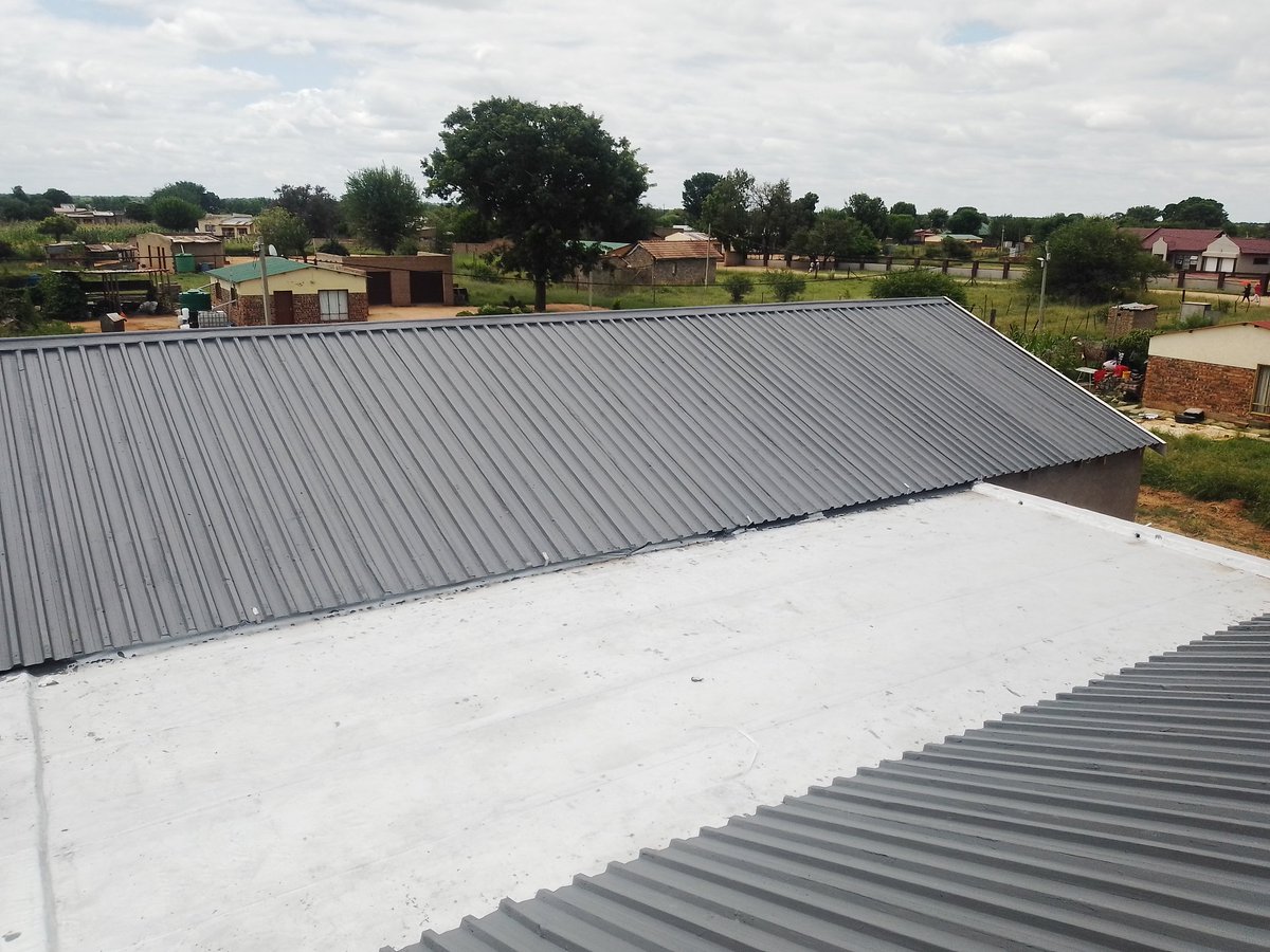 MatauJs's tweet photo. Waterproofing is our game https://t.co/0B9duLcuXH