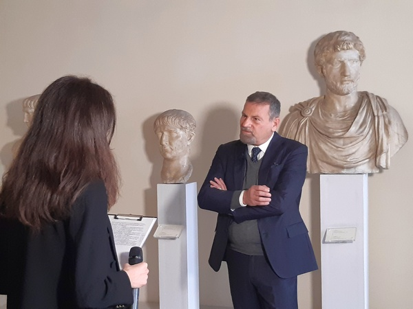 CaFoscari's tweet photo. 🎥L’intervista a @MassimoOsanna, direttore generale @museitaliani: abbiamo parlato di #futuro dei musei, di #digitale, di #accessibilità, di #tutela e #valorizzazione  e di come sta cambiando il settore professionale dei beni culturali.

🌐 Su CFnews: https://t.co/uX3ISkF2dZ https://t.co/sChCHJooZi