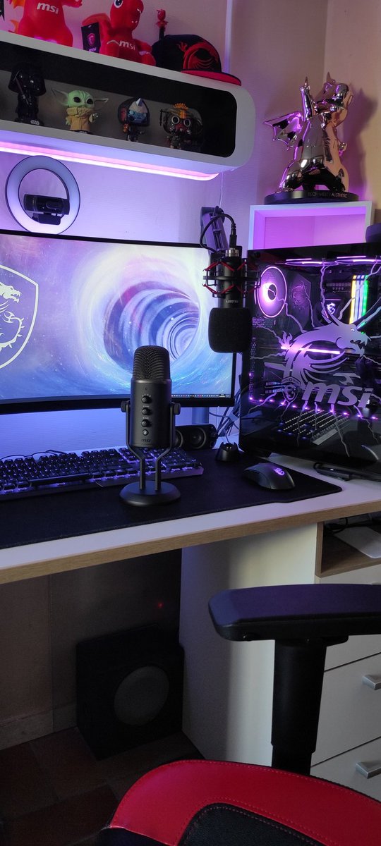 erragonne82's tweet photo. Voilà le petit dernier qui vient compléter mon setup full MSI et remplacer mon Majority , manque plus que MSI sorte une webcam 😁😜 @msifrance @MSI__UK @msigaming #SETUPMSI #PoweredbyMSI https://t.co/wsjOr8DiRb
