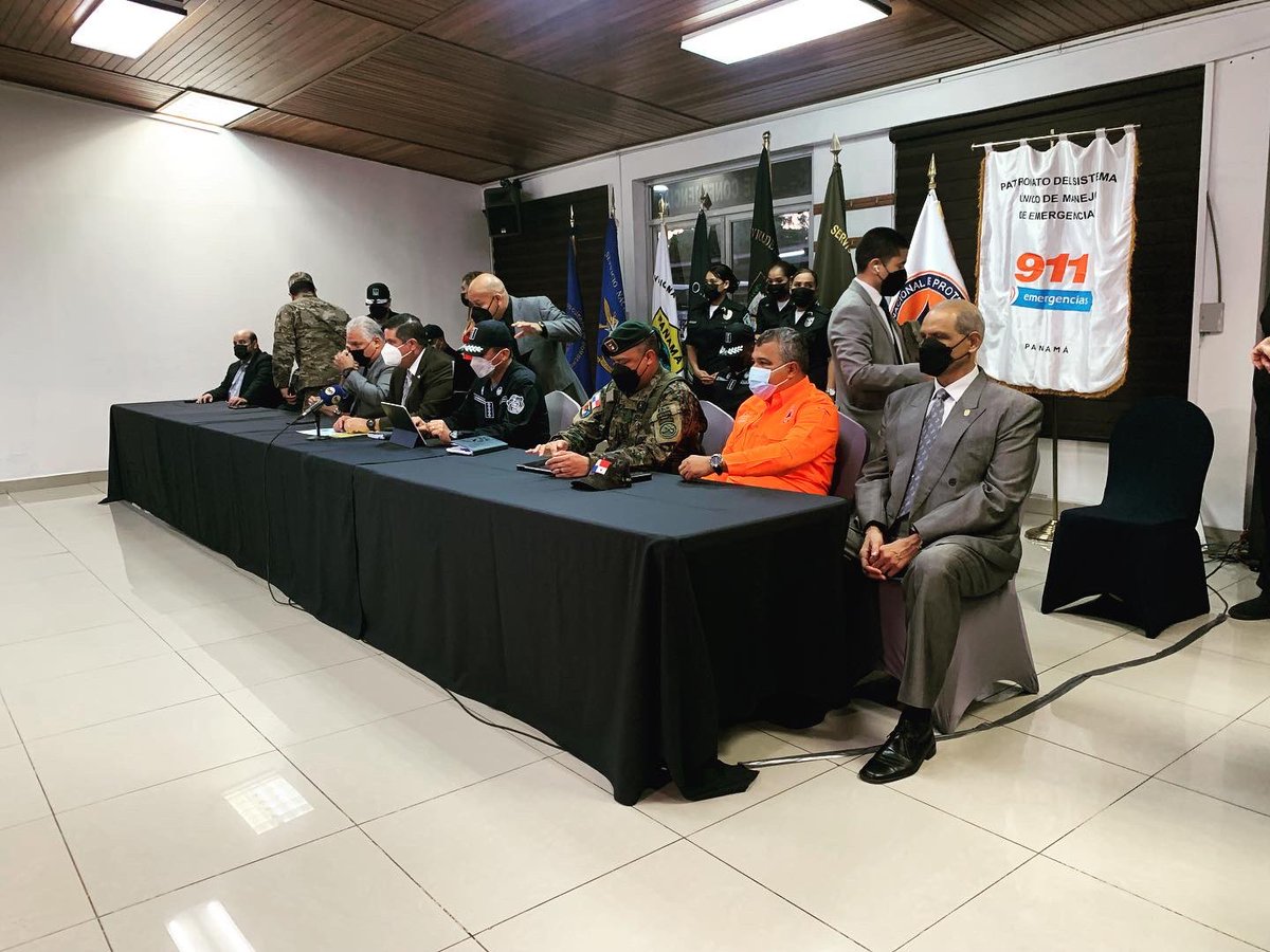 SUME911's tweet photo. En estos momentos se lleva a cabo la conferencia de prensa sobre el despliegue de la #OperaciónKairosFaseII en la sede de la Policía Nacional en Ancón https://t.co/DBnZKzzAG0