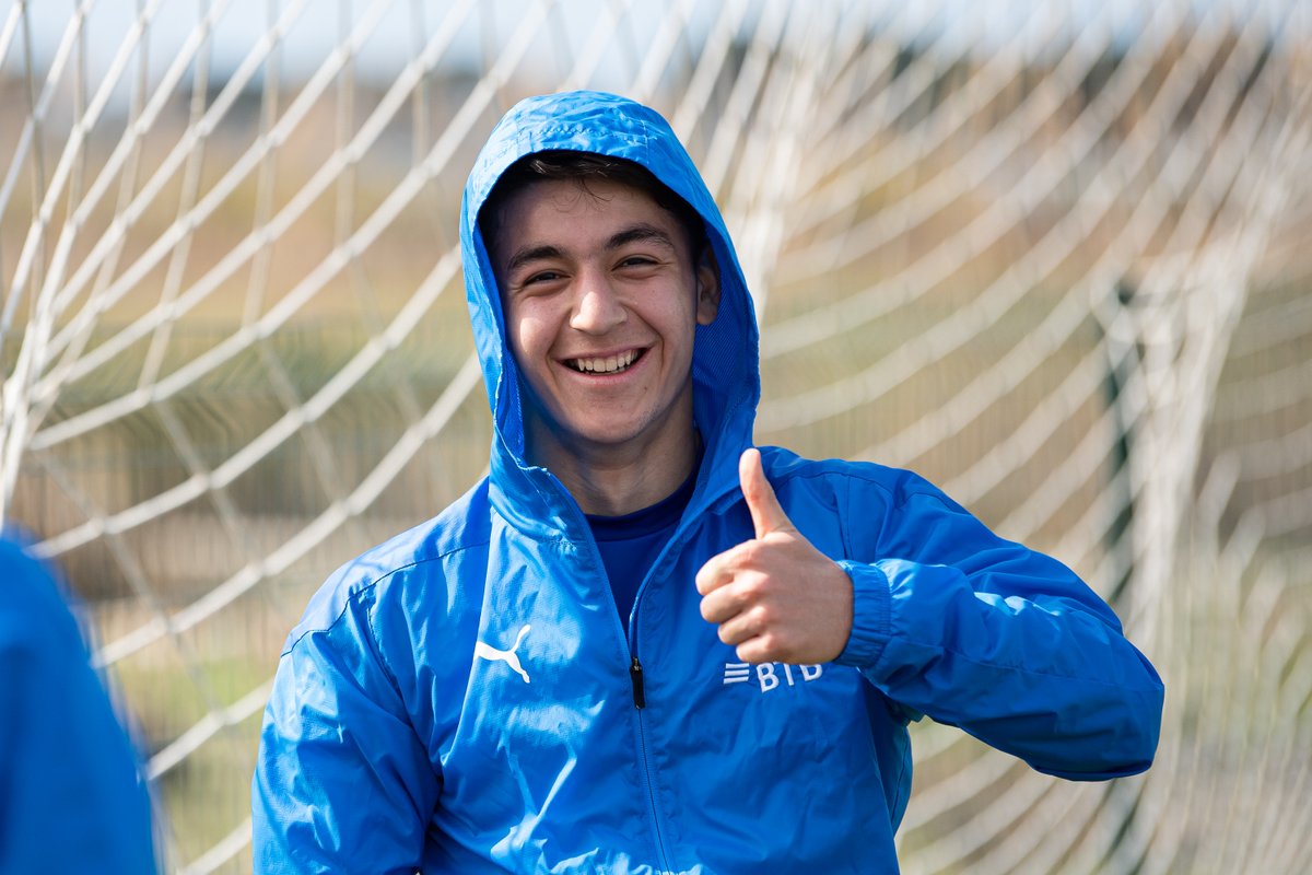 fcdynamo2's tweet image. 📸 Пока команда готовится к игре с одноклубниками из Тбилиси, альбом последнего тренировочного дня второго сбора. Больше фото ➡ vk.cc/cblARU 😉
⠀
#Динамо2 #ДинамоМосква