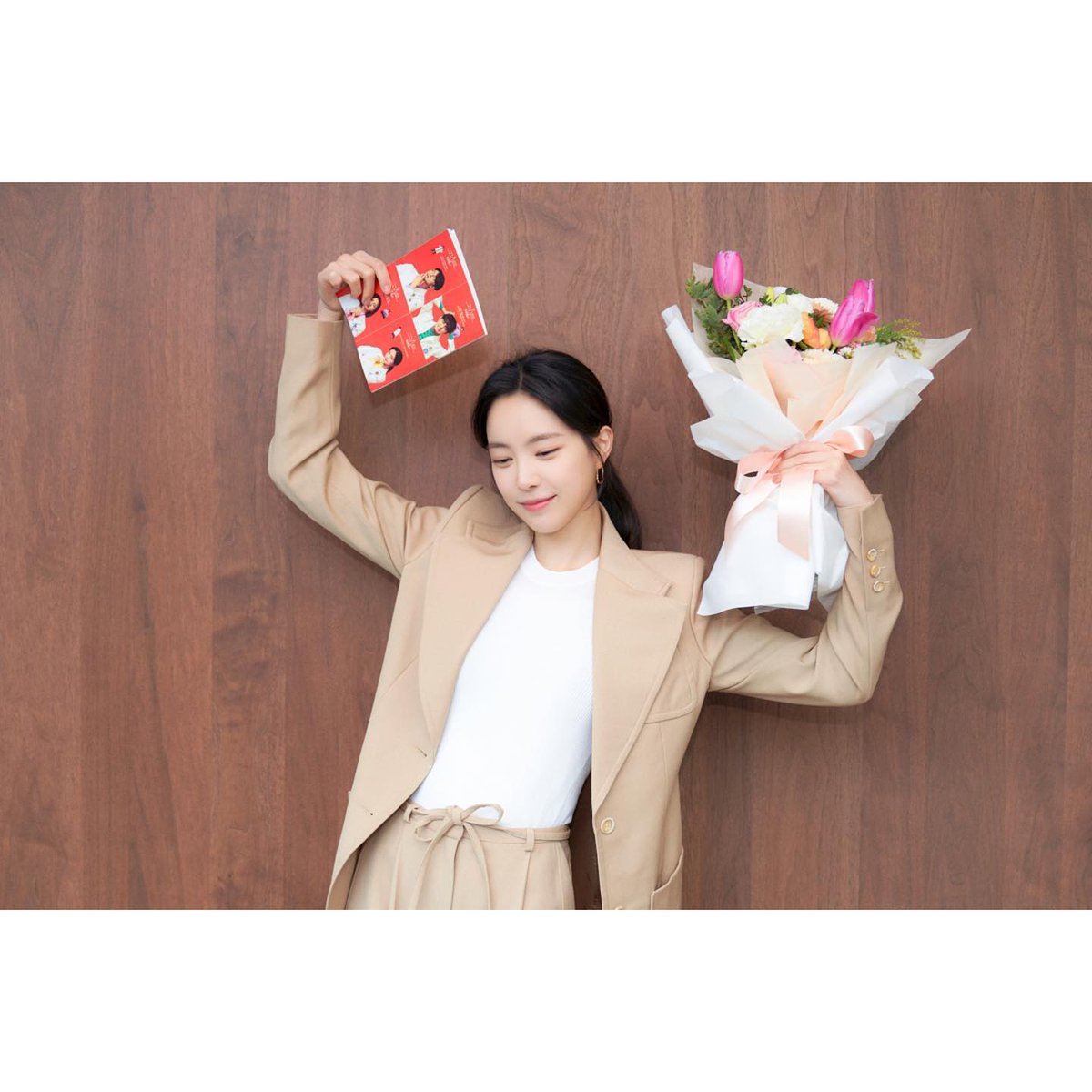 AllForNaeun's tweet photo. 220223 YG Stage Instagram Update #Naeun #손나은 #나은 https://t.co/YfzTTX6gMe