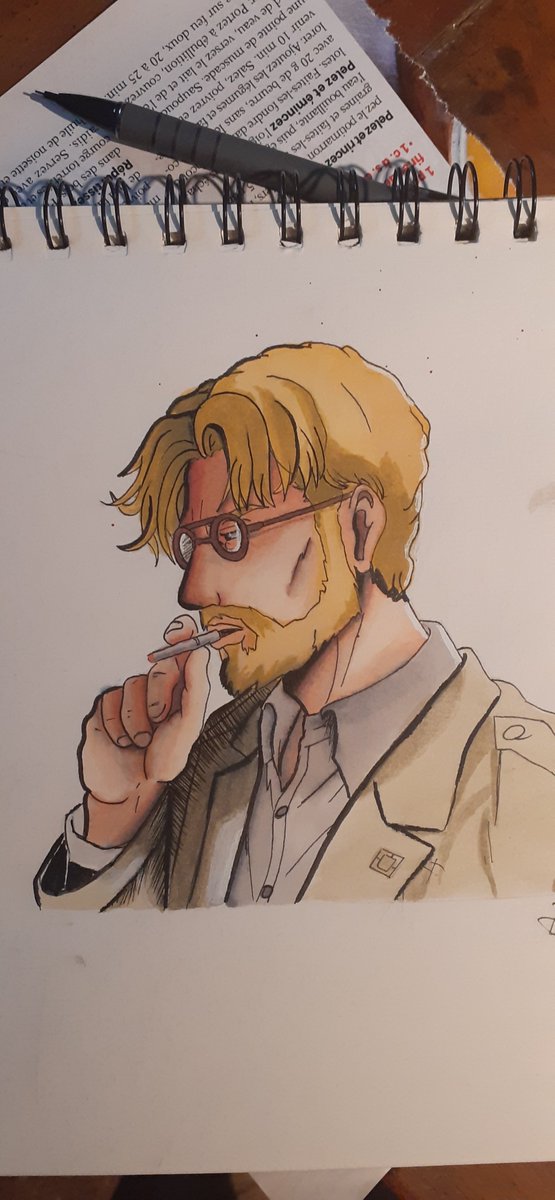 Just_iine2's tweet photo. Je lui fais son titan en arrière plan vous me conseillez en encre avec pleins d'ombre ou en couleur? https://t.co/TFnWmuml6V