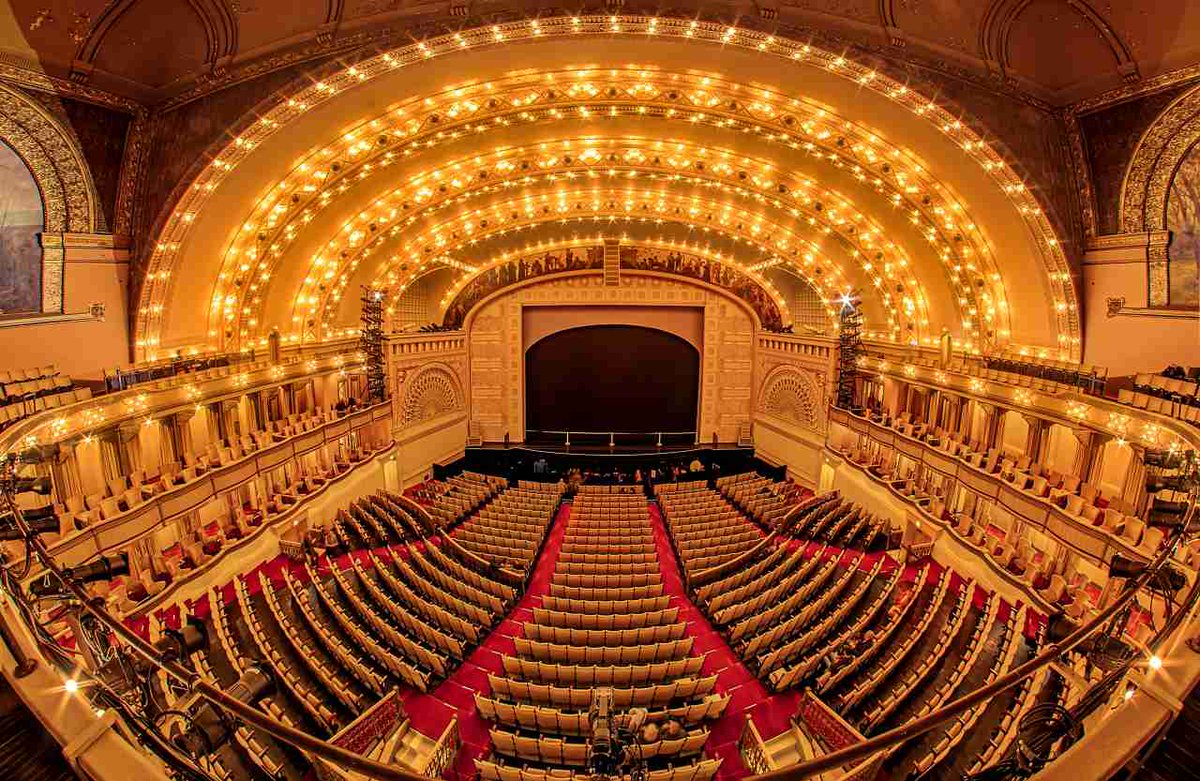 Theater com. Аудиториум-Билдинг. Чикаго. 1889. Аудиториум в Чикаго Салливан интерьер. Аудиториум в Чикаго. Театральный зал Аудиториум.