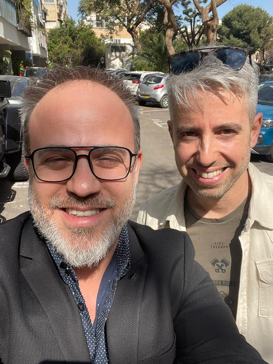 kleineyal's tweet photo. איך יכול להיות שרק עכשיו נפגשנו?!

כיף גדול לשבת לשיחה עמוקה עם @DrorGloberman על החזון והיכולות של @goola_talk . דרור הוא איש תקשורת מדהים ופורץ דרך בתחום הטכנולוגי, ואחלה בנאדם באופן כללי!

#goola #lifetech https://t.co/4YvfNF9w6E
